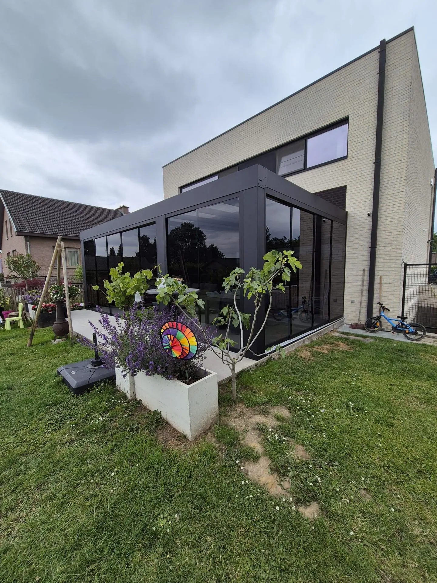 Kubistische terrasoverkapping